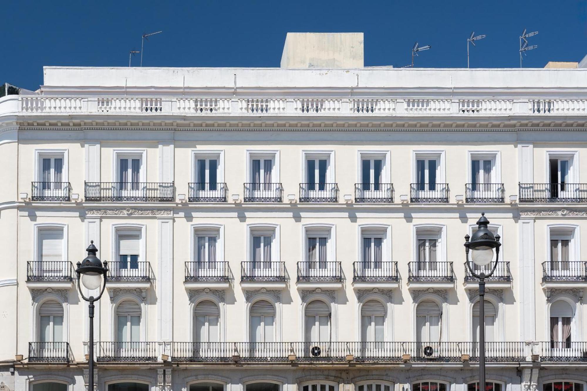 Luthia Puerta Del Sol — Fotos 3